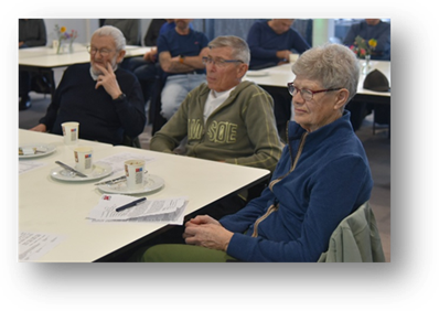 Et billede, der indeholder tøj, person, Ansigt, menneskeAI-genereret indhold kan være ukorrekt.